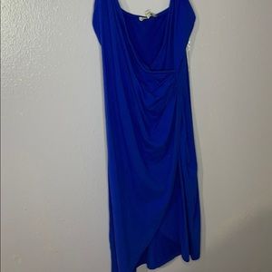 Blue dress slit on the thigh